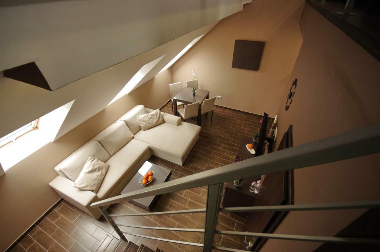 Royal Residence Apartments غيولا المظهر الخارجي الصورة