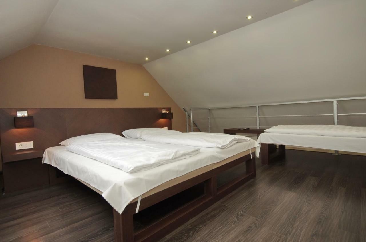 Royal Residence Apartments غيولا المظهر الخارجي الصورة